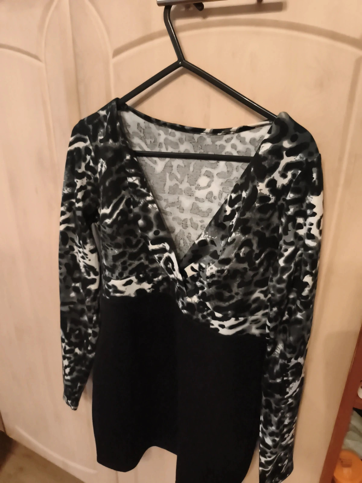 Tigris mintás alkalmi felső csinos L-xl méret dekoltázs kivágott szélesség 44cm hosszúság 76cm 3