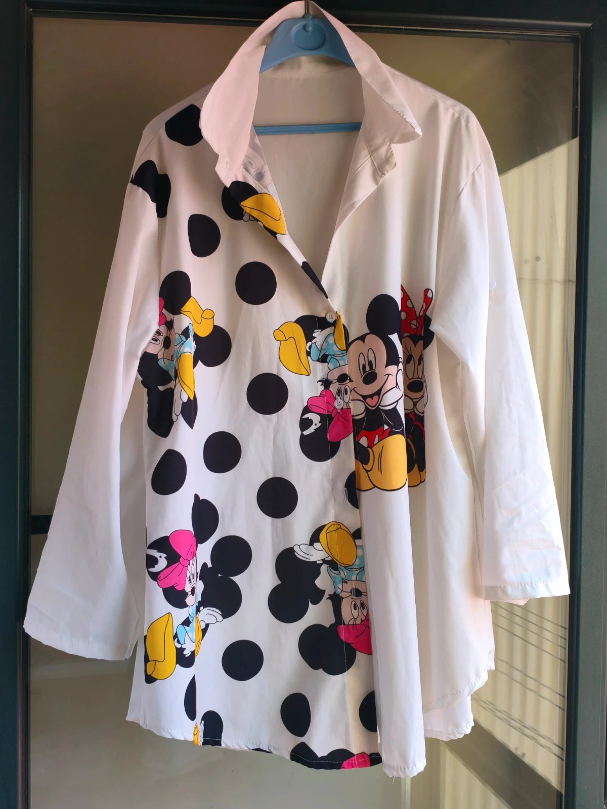 Camisa blanca de lunares con Mickey y Minnie oversize 1