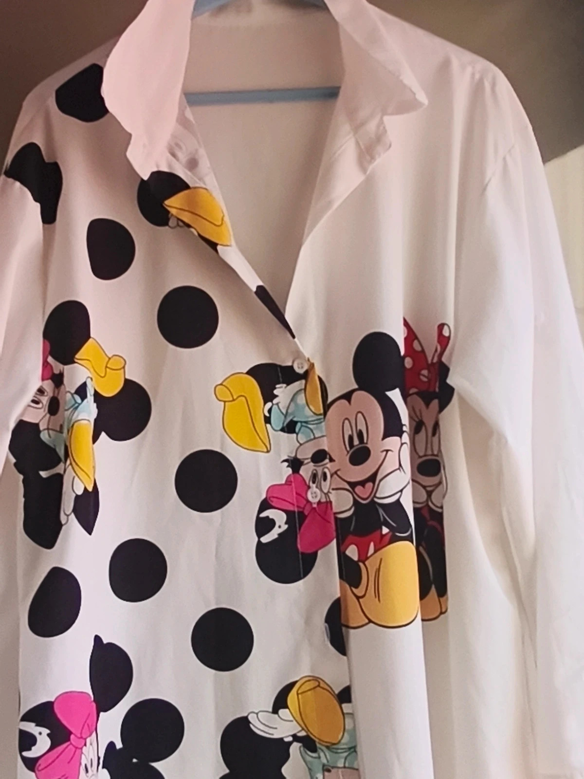Camisa blanca de lunares con Mickey y Minnie oversize 3