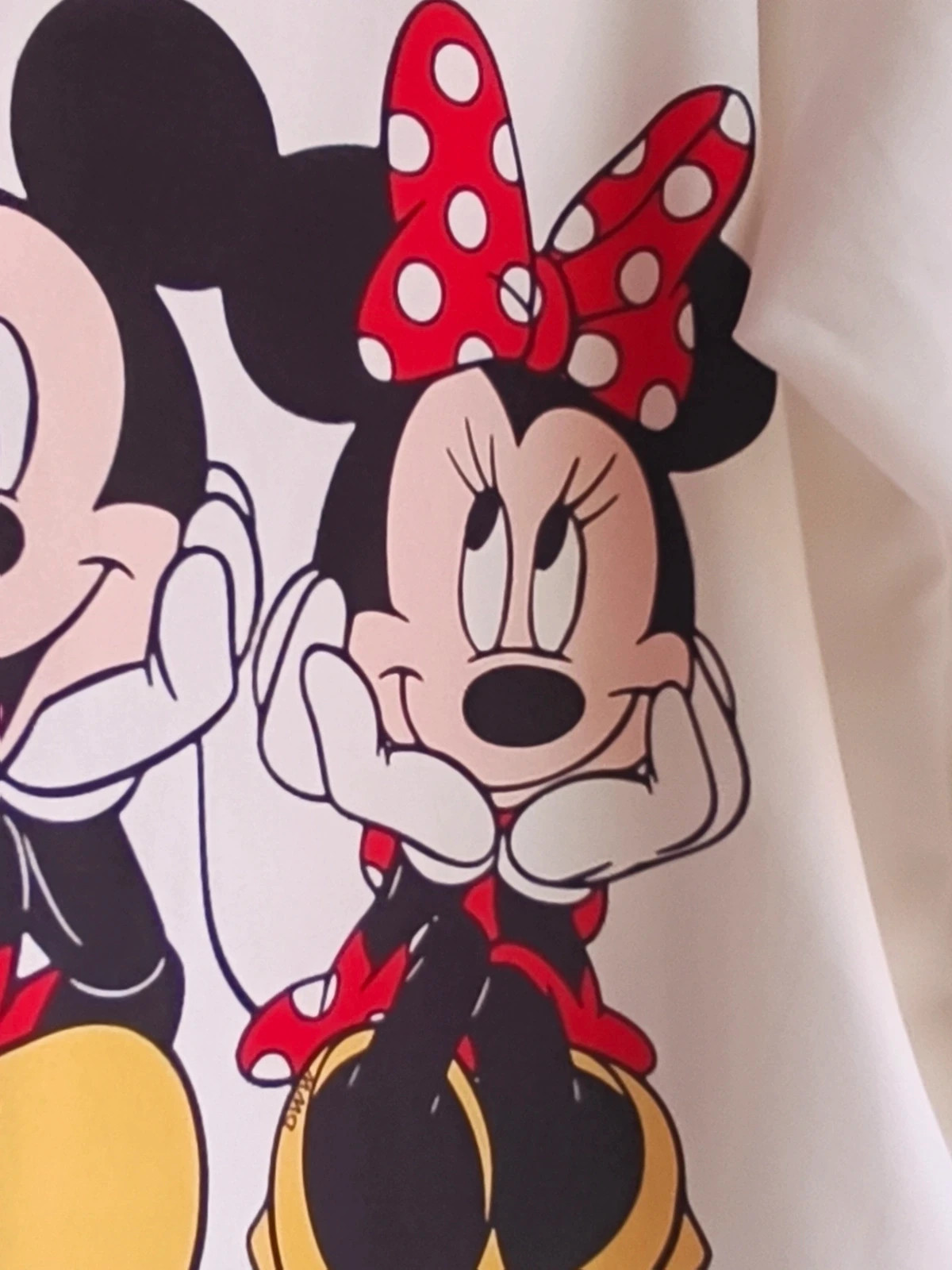 Camisa blanca de lunares con Mickey y Minnie oversize 4