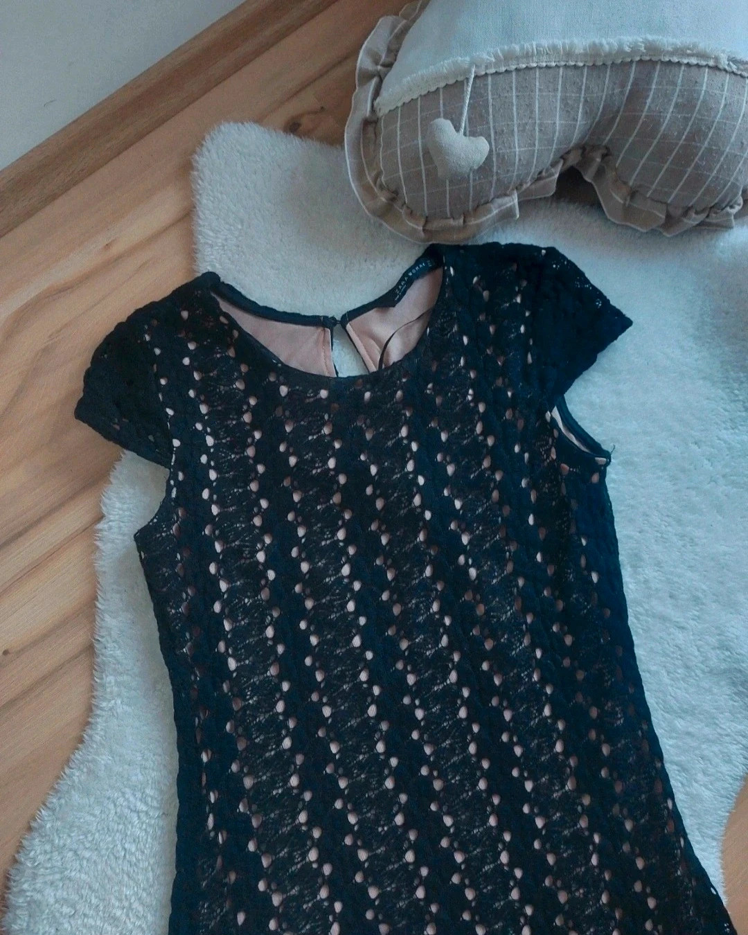 Zara csipkeruha 3