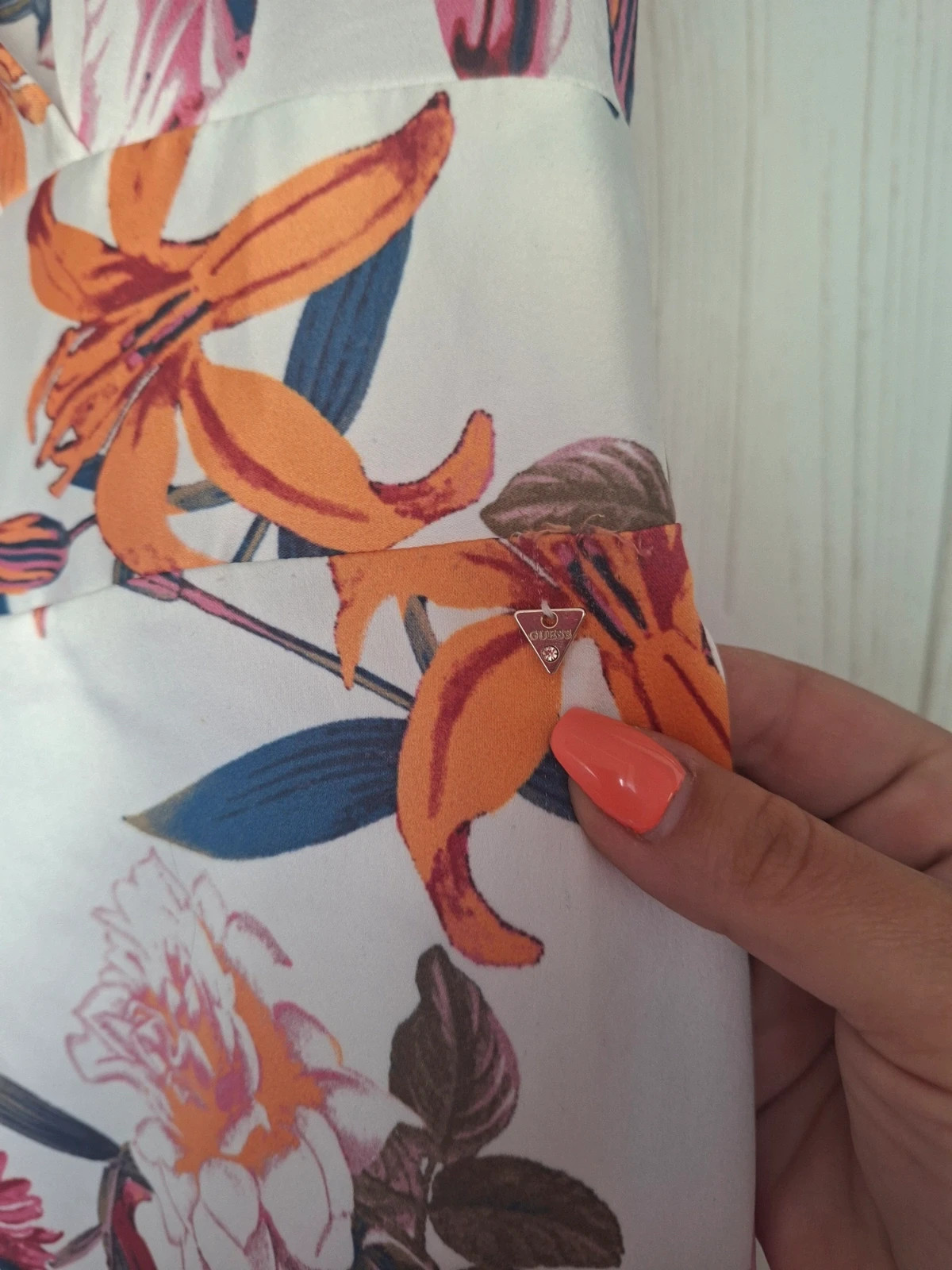 Guess ruha 3