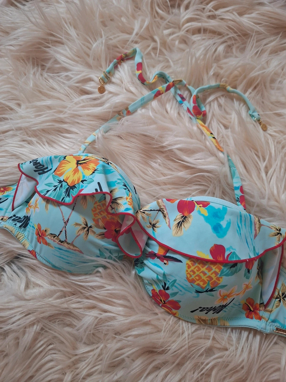 Bikinifelső 1