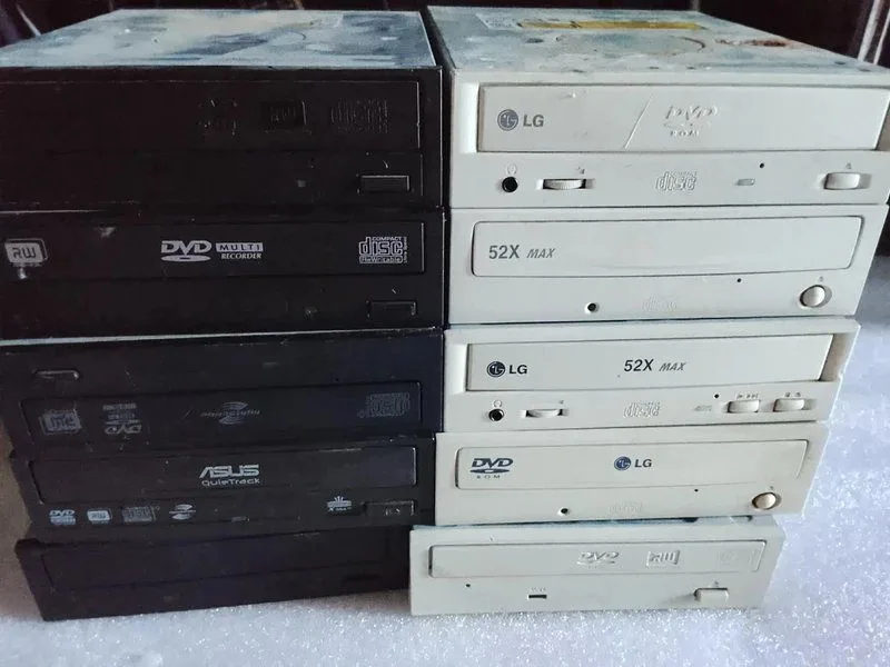 Cd-dvd meghajtók 10 db 1