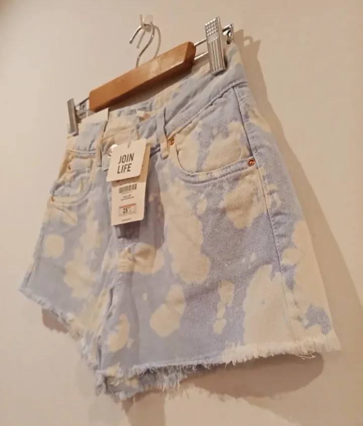 Shorts vaqueros con un diseño tie-dye talla 32 3