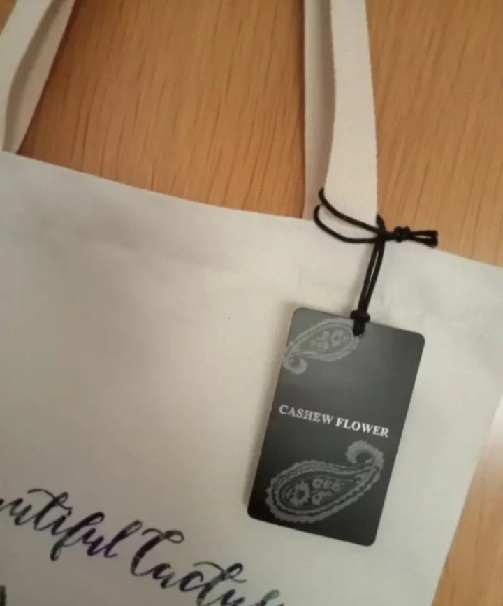 Bolso tote de la marca Cashew Flower. 3