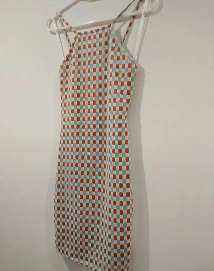 vestido con diseño en la espalda talla XS 1