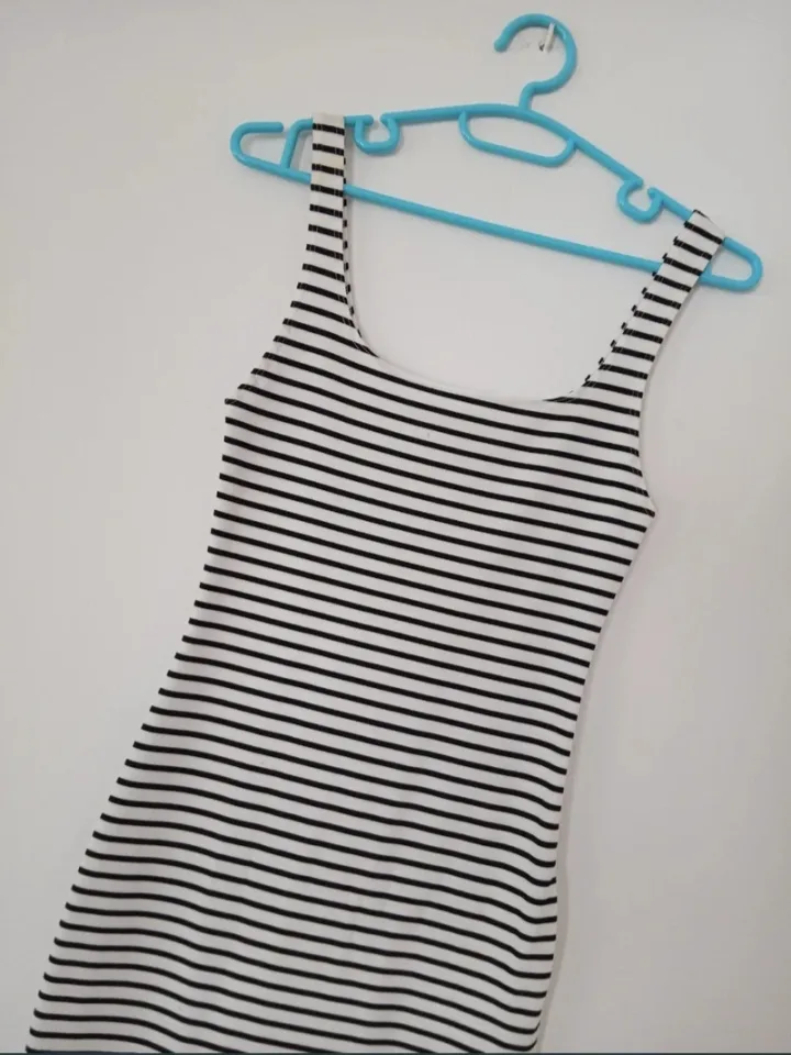 vestido con diseño entallado Talla S 2