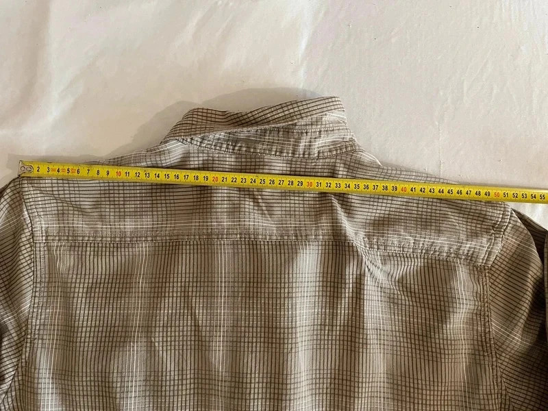 Wrangler classic slim fit, long sleeve shirt. 4