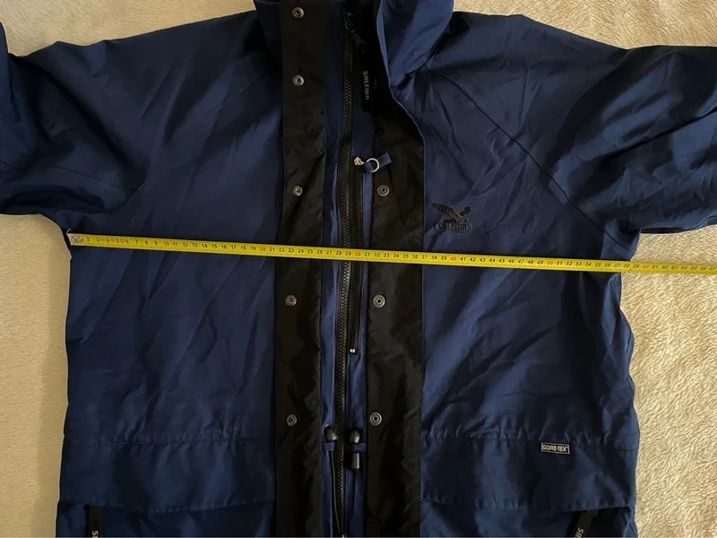 Salewa Gore-Tex Mountain Technology Outdoor Jacket 3