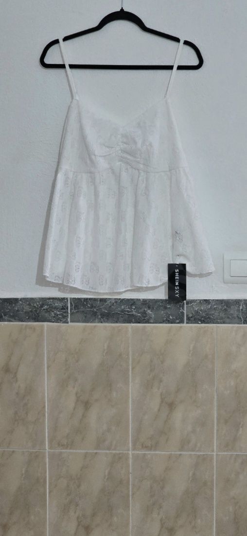 Top blanco tirantes bordado calado Y2K 1