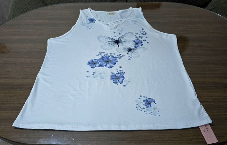 Camiseta blanca tirantes anchos flores y mariposas Y2K Talla 52 2