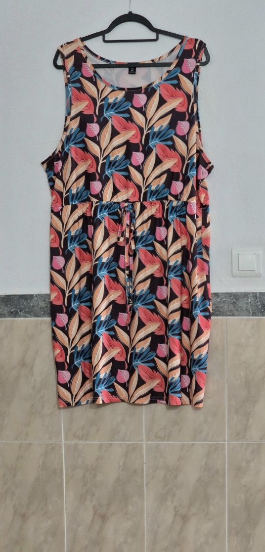 Vestido sin mangas estampado tropical 1