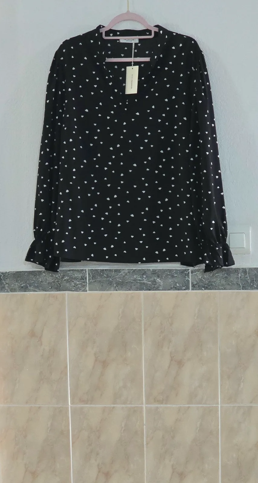 Blusa negra manga larga estampada Talla 52 / Blouse noire à motifs, taille 52, manches longues 1