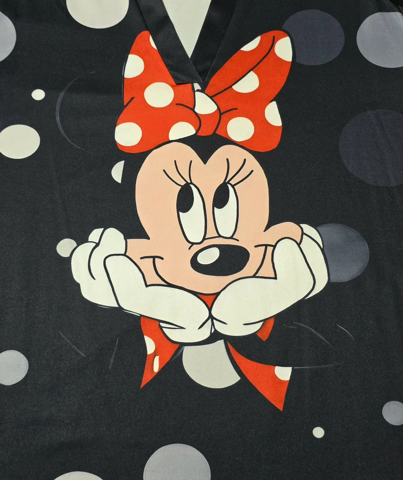 Camiseta negra Minnie Mouse Talla 48 3