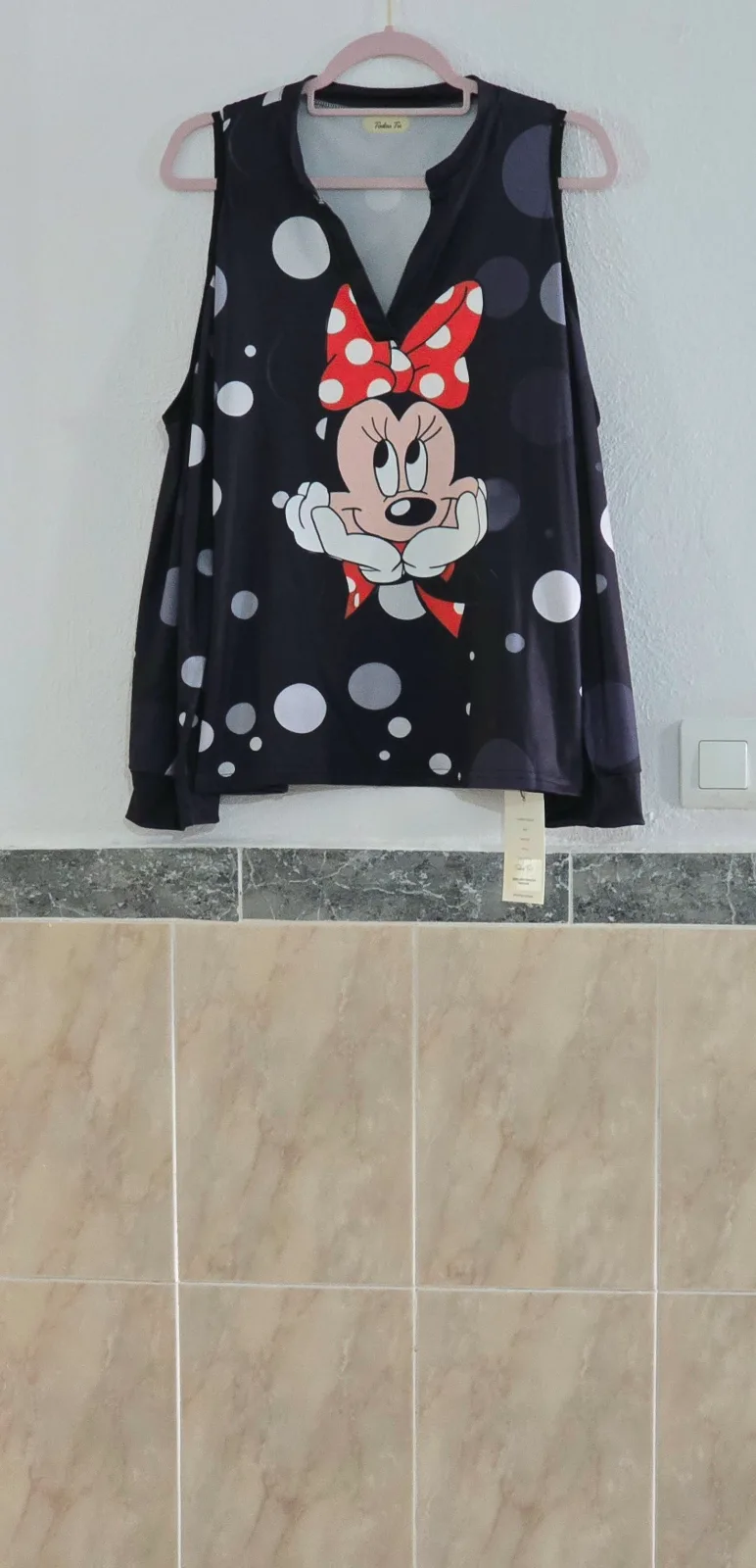 Camiseta negra Minnie Mouse Talla 48 4