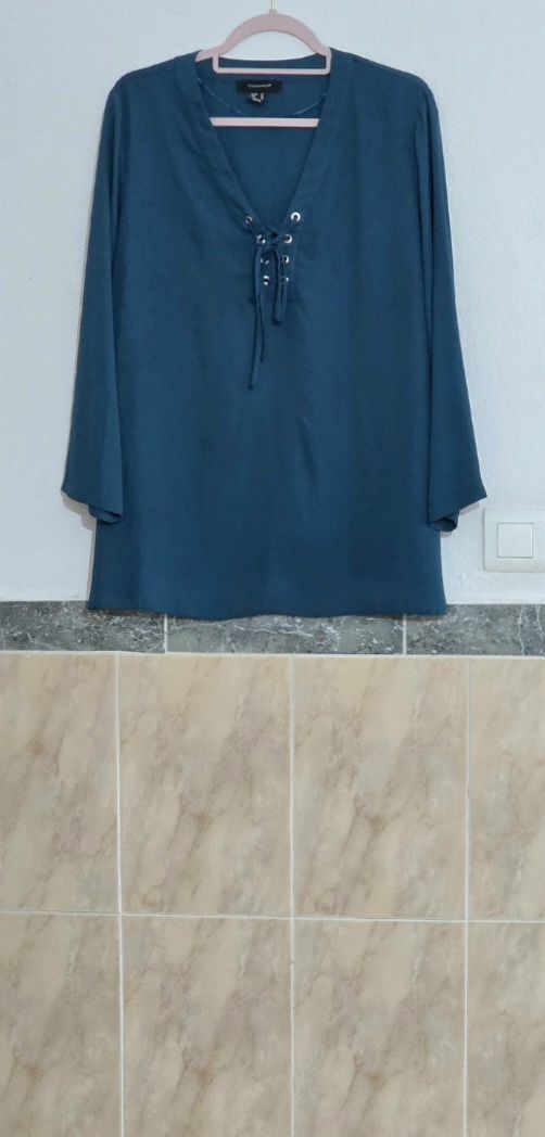 Blusa de media manga azul petróleo talla 48 1