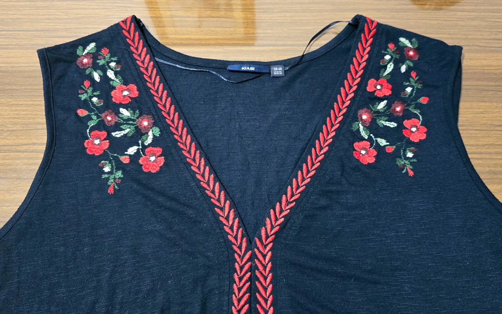 Blusa sin mangas con bordado T.58/60 3