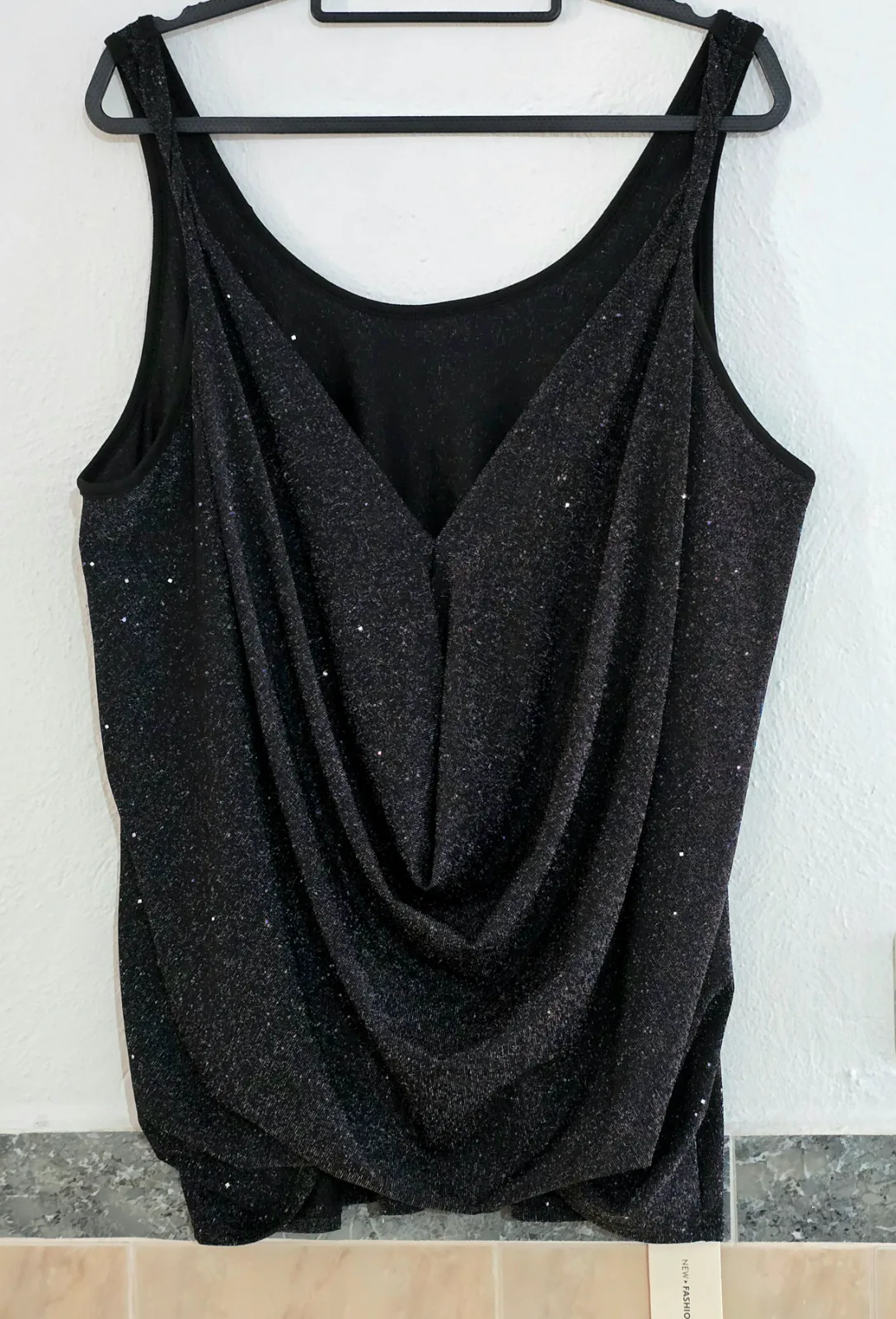 Top negro brillos escote drapeado Talla 50 3