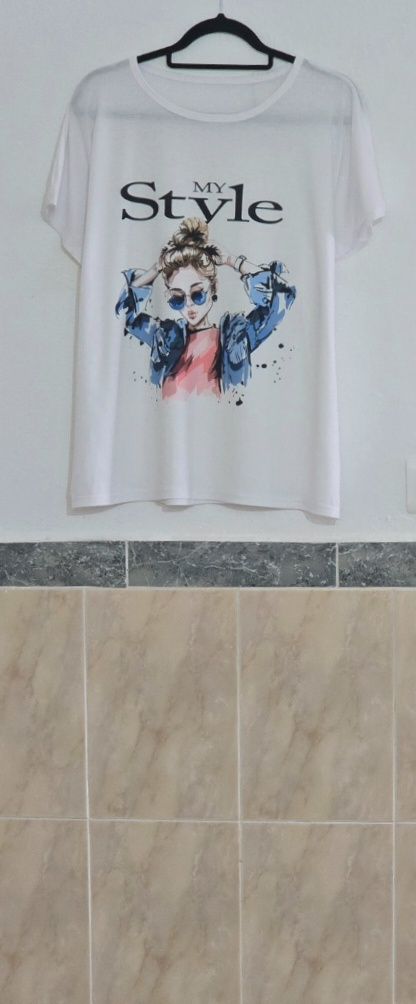 Camiseta blanca ilustración "My Style" Y2K // T-shirt blanc "My Style" avec illustration Y2K 4