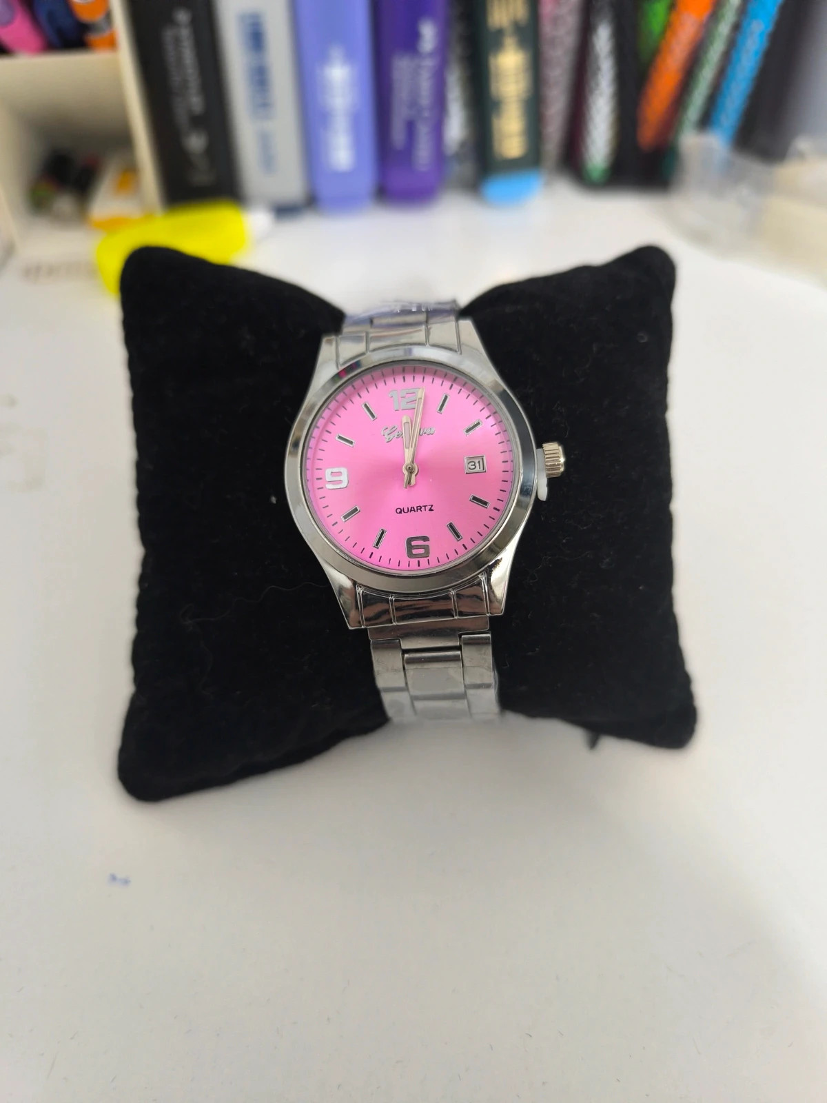 Elegante reloj plateado 35 mm, con esfera rosa. Sin estrenar 3
