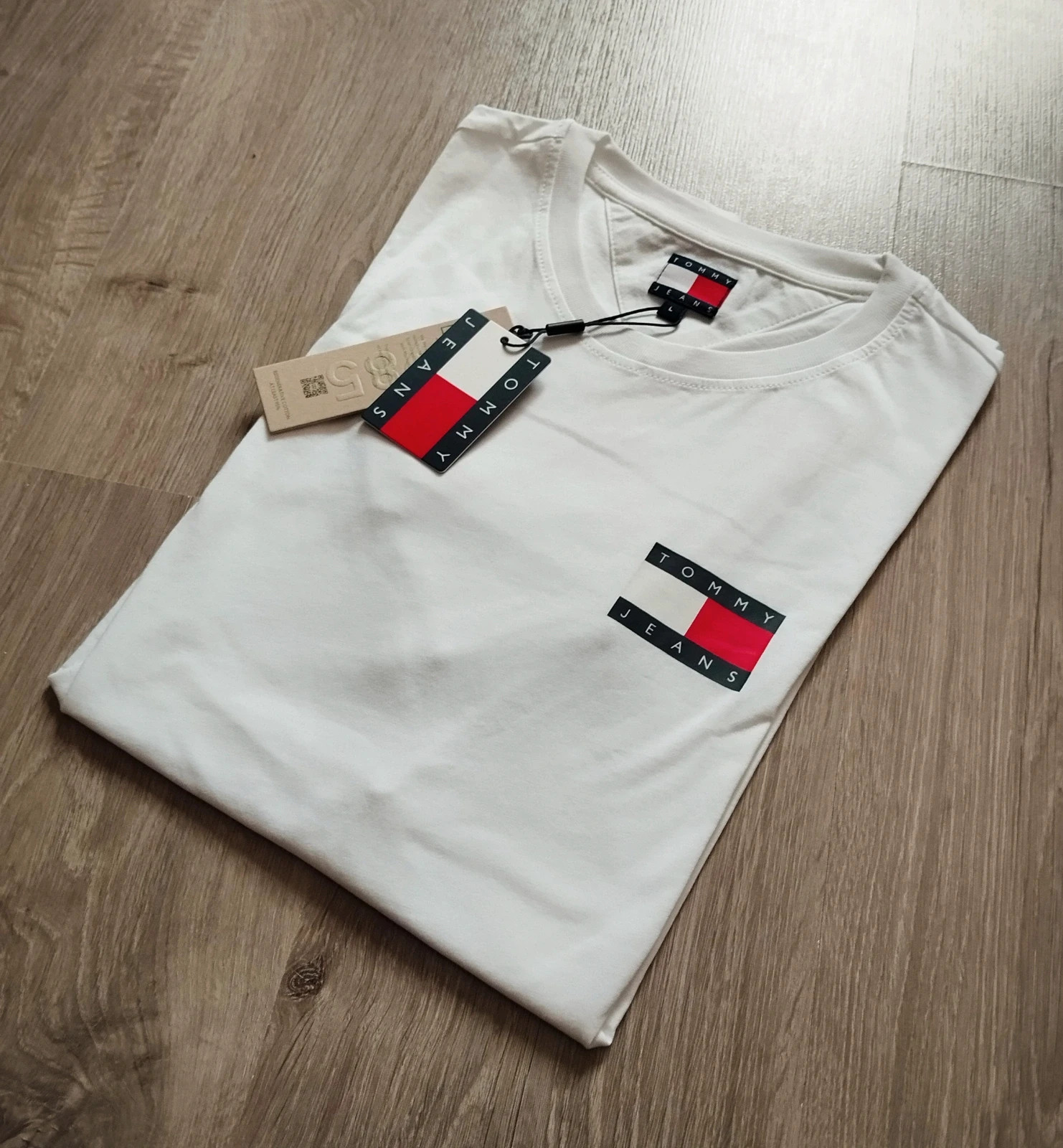 Tommy Jeans white T-shirt, size L 1