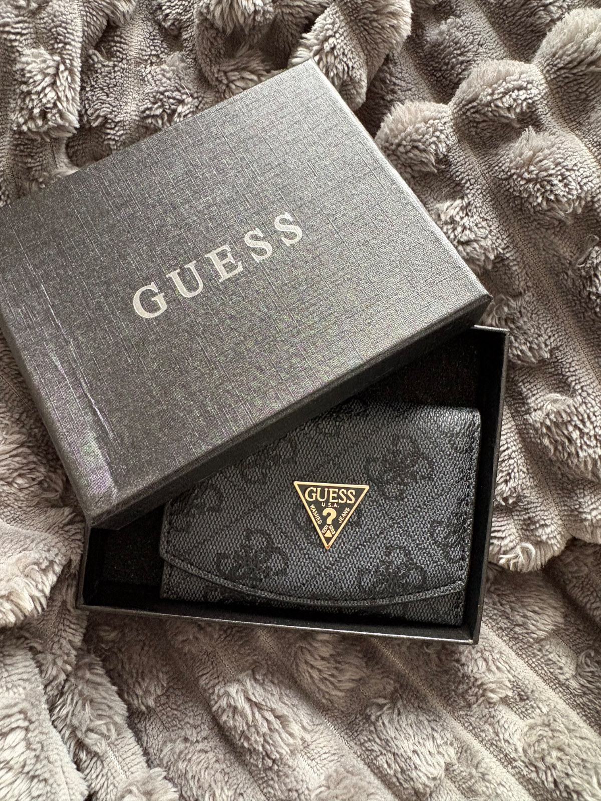Guess mini pénztárca 1