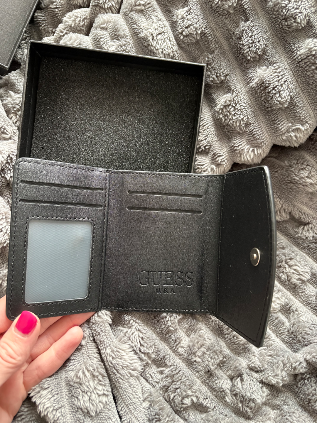 Guess mini pénztárca 4