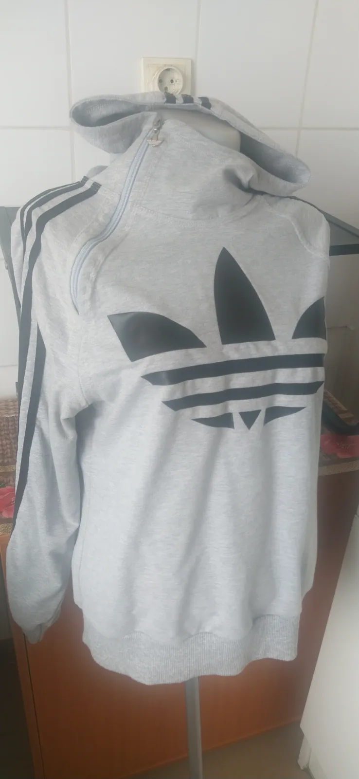 Fekete szürke adidas pulóver 2