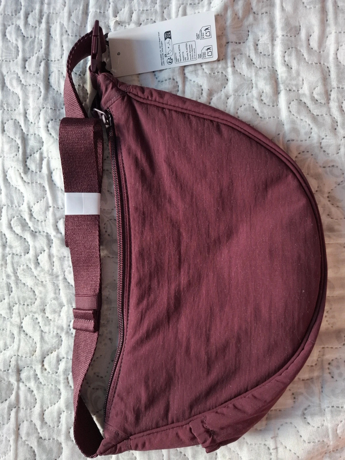Uniqlo round mini shoulder bag 75 Purple 1