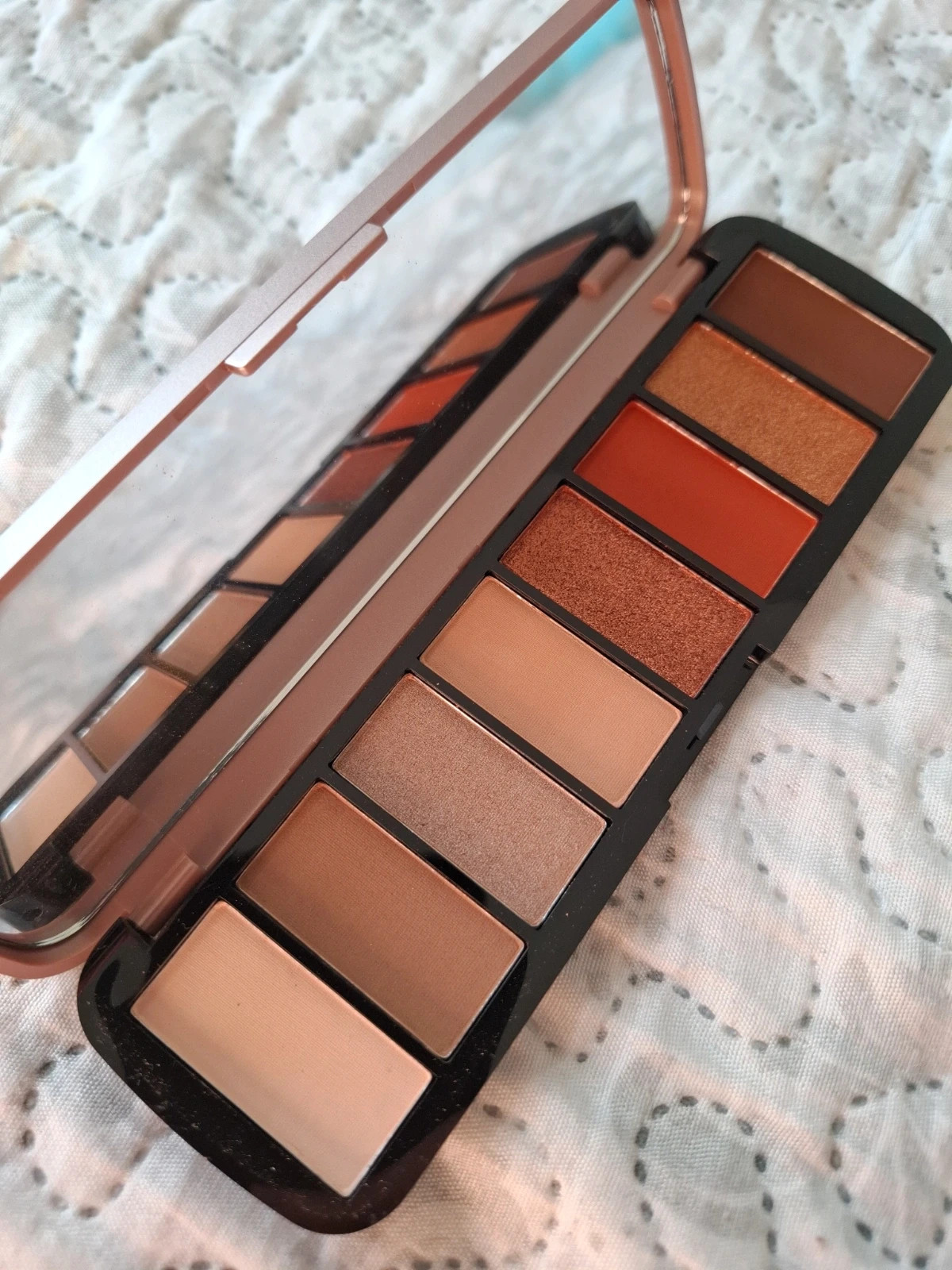 Revolution bronze lights shadow palette 1