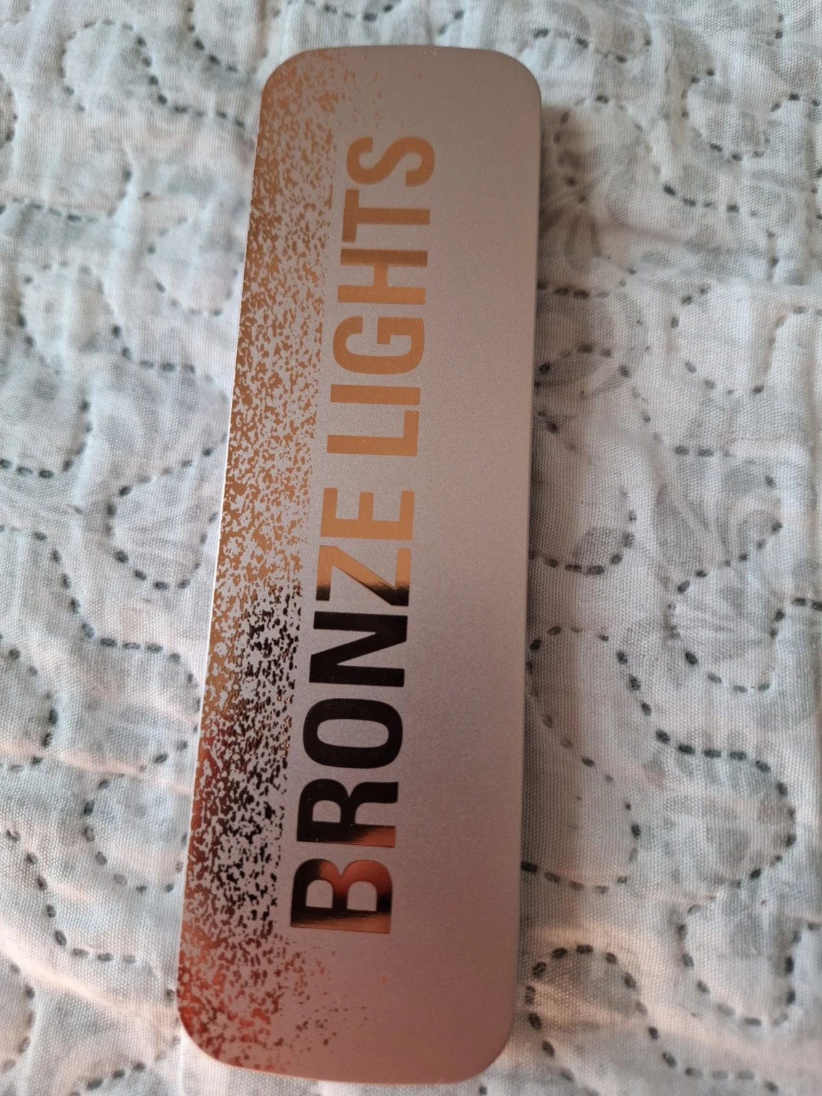 Revolution bronze lights shadow palette 3