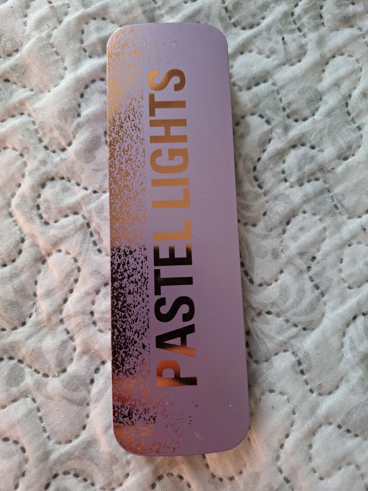Revolution pastel lights shadow palette 3