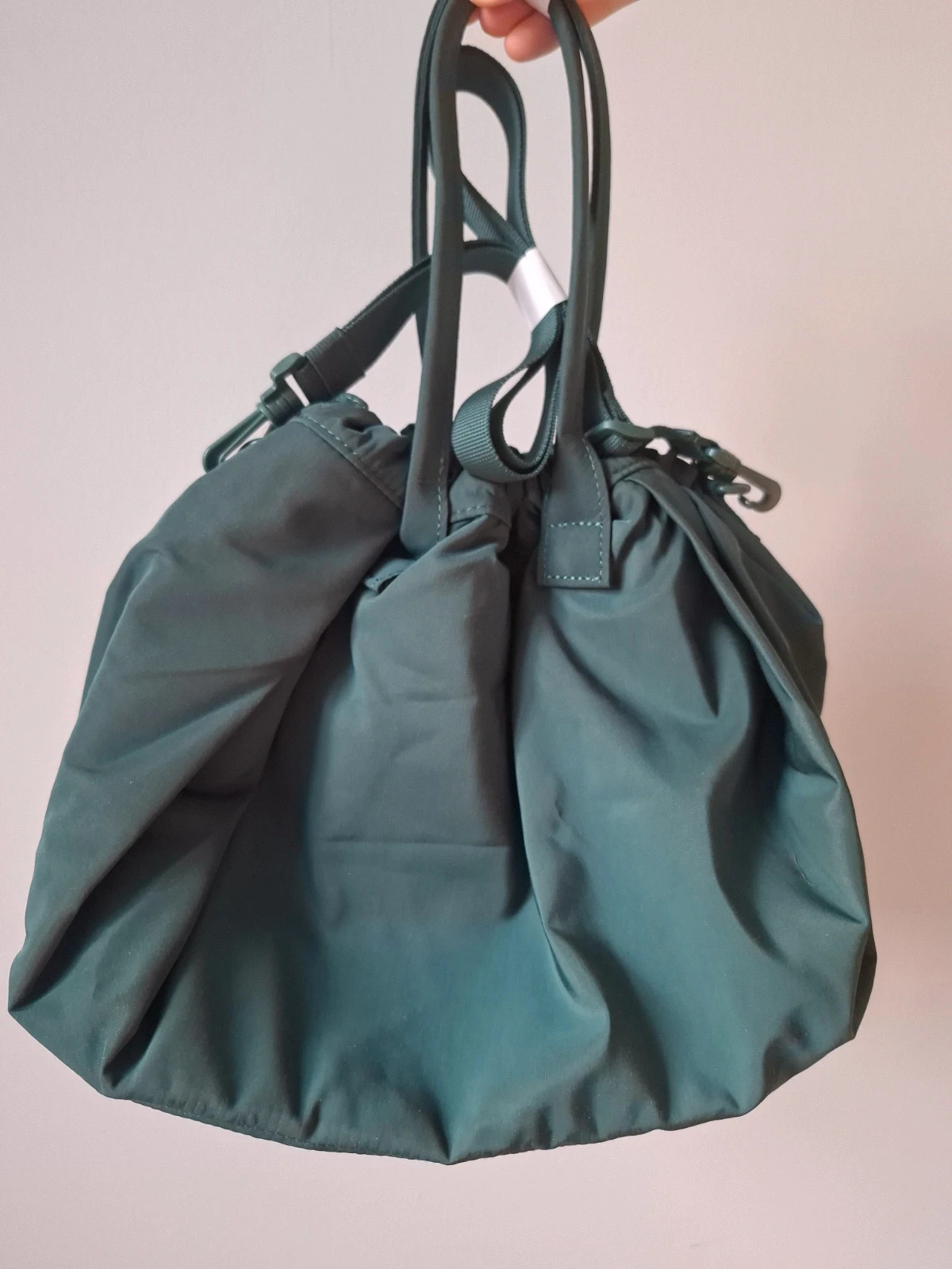 Uniqlo drawstring bag 55 Green 2
