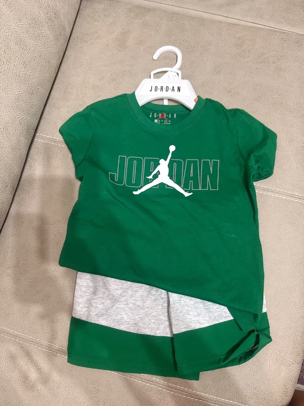 Conjunto nino Jordan 2
