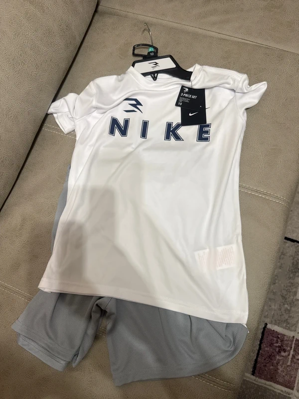 Conjunto niño 2