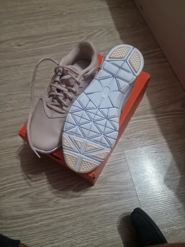 Nike nuevo 3