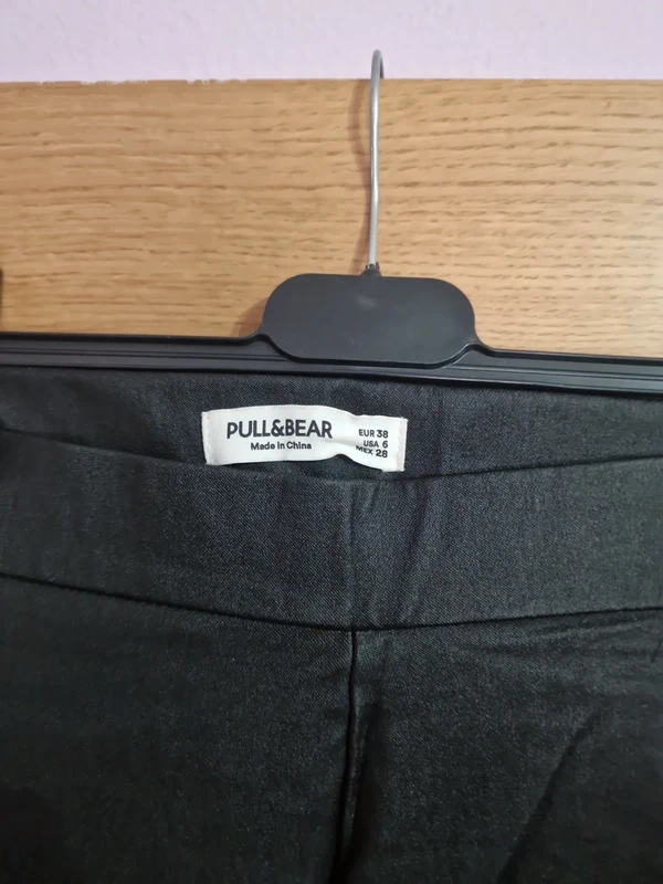 Pantalón elastica pull and bear 2