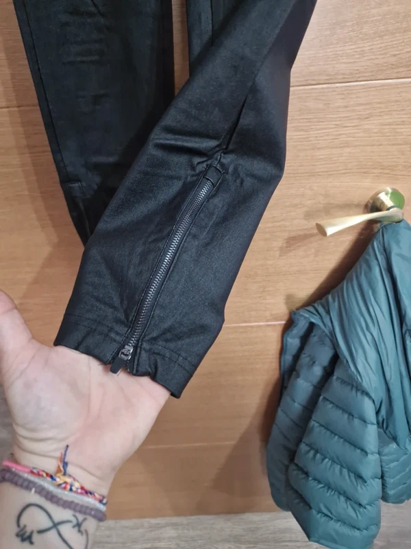 Pantalón elastica pull and bear 3