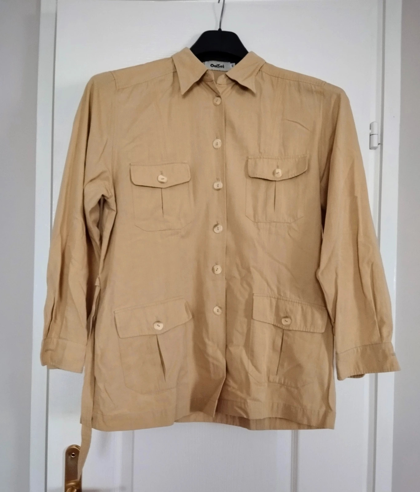 OuiSet Safari Chic – Elegáns Homokszínű Ingblúz / Könnyű Blézer 1