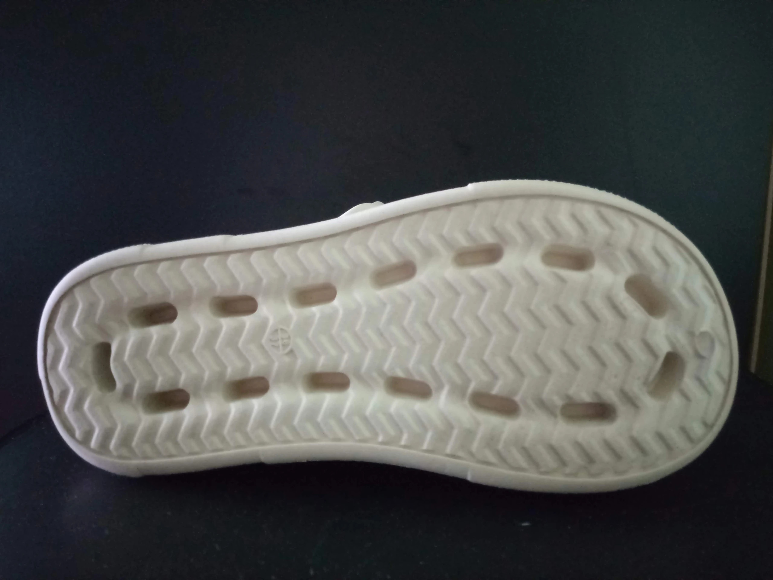 Modern klumpa sneaker stílusban 3