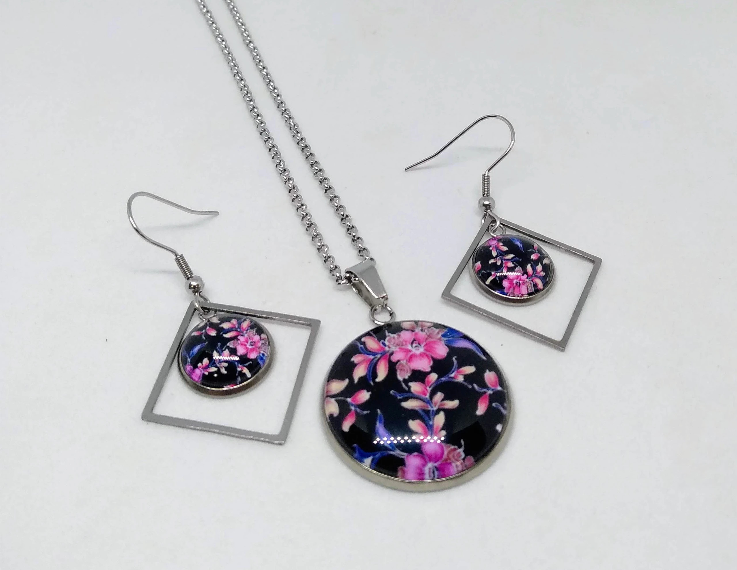 Pink virágos üveg cabochon nyaklánc-fülbevaló szett 1