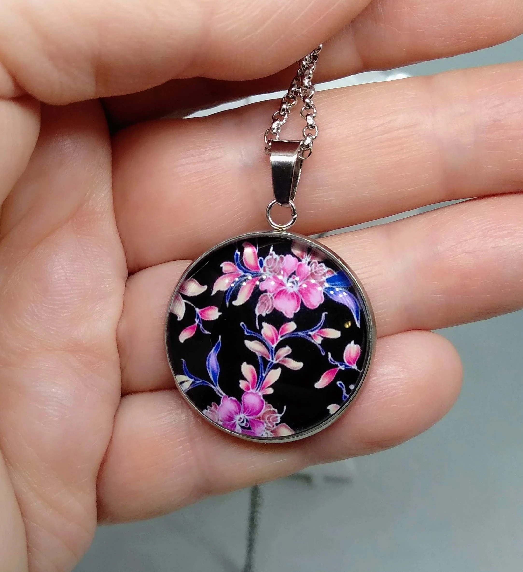 Pink virágos üveg cabochon nyaklánc-fülbevaló szett 3