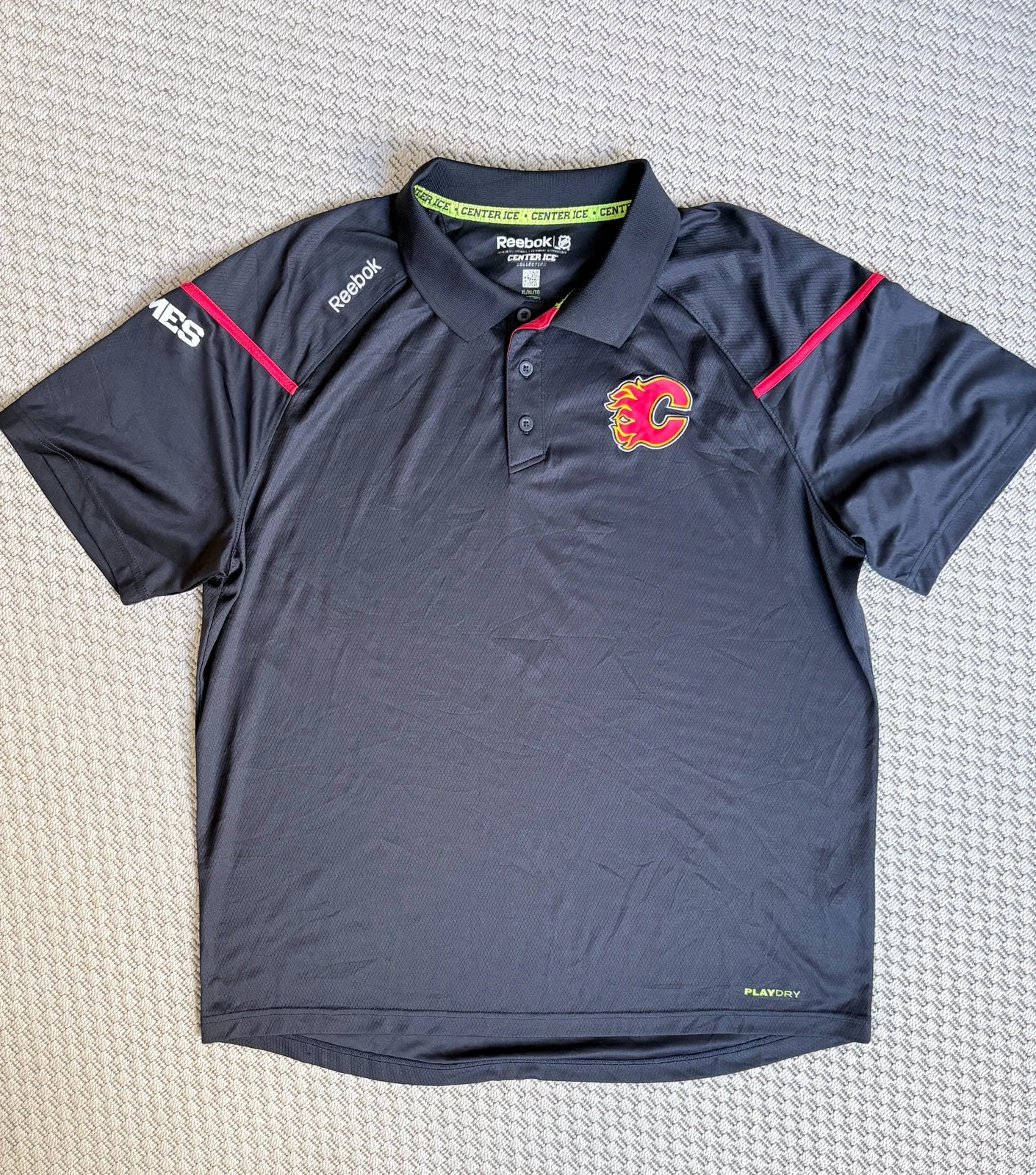 Reebok NHL Calgary Flames PlayDry Polo XL • Hockey • Sportswear • Athleisure • Center Ice Collection 1