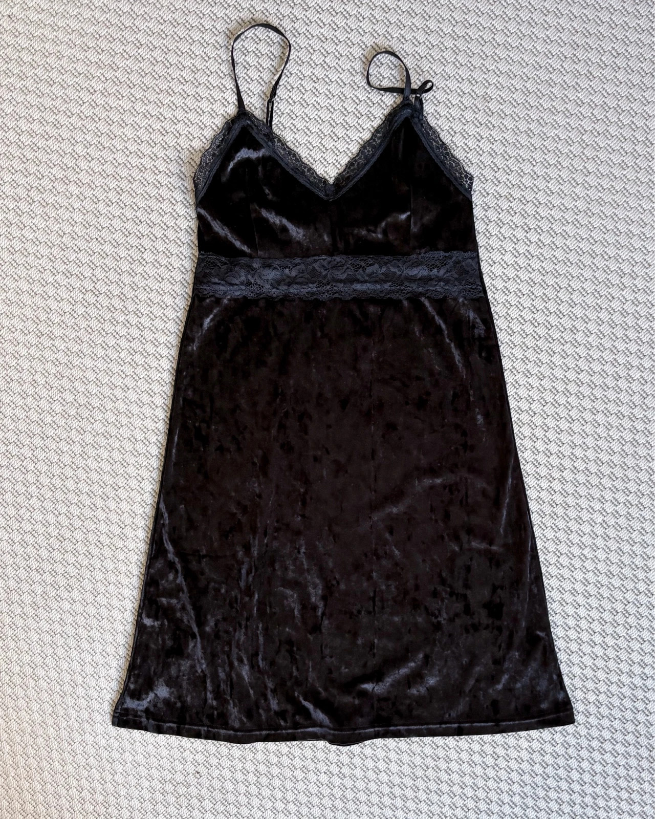 Janina XS fekete bársony csipkés slip dress Y2K gothic party mini 1