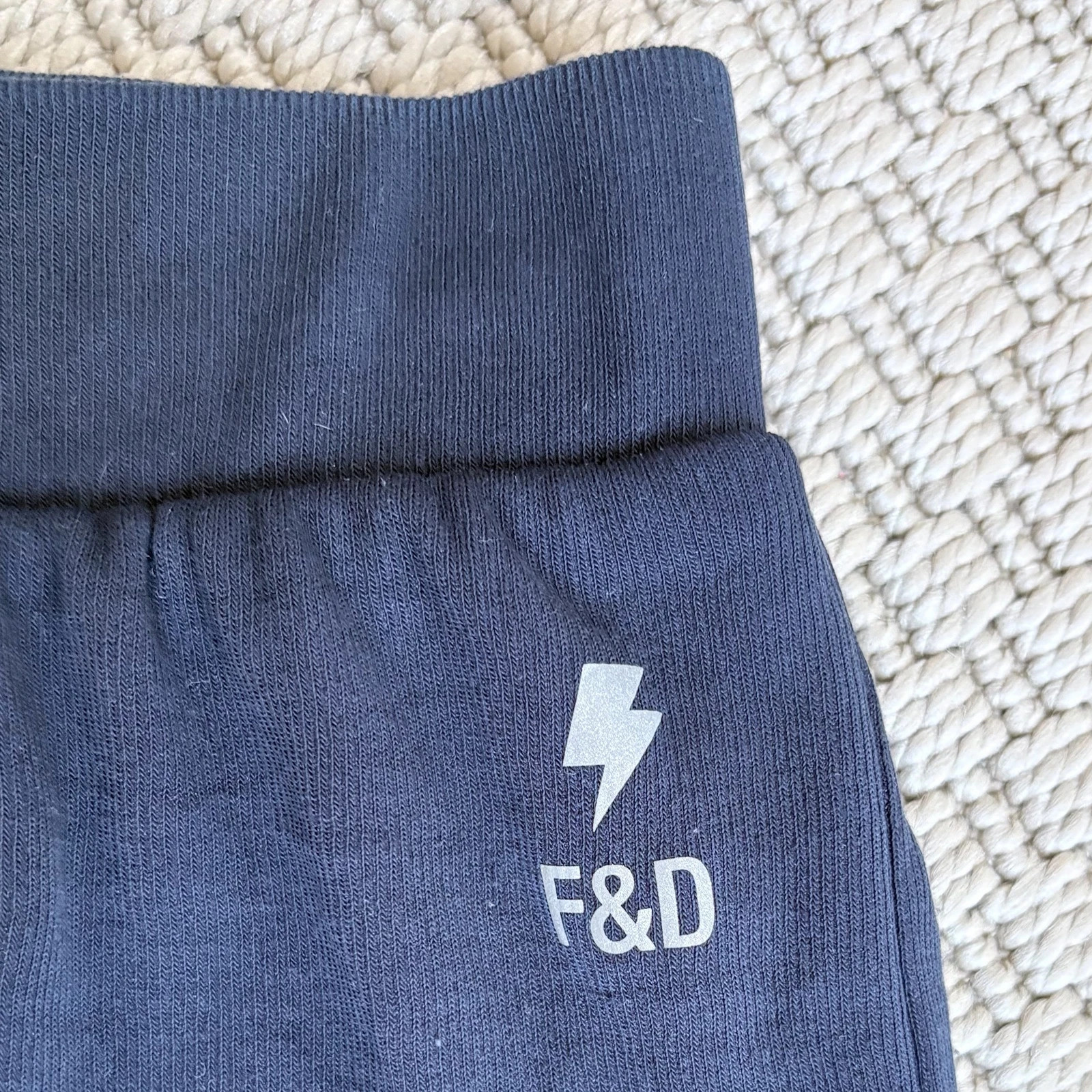 Fuss & Disturb sötétkék rövidnadrág • M • modal blend • könnyű nyári short 2