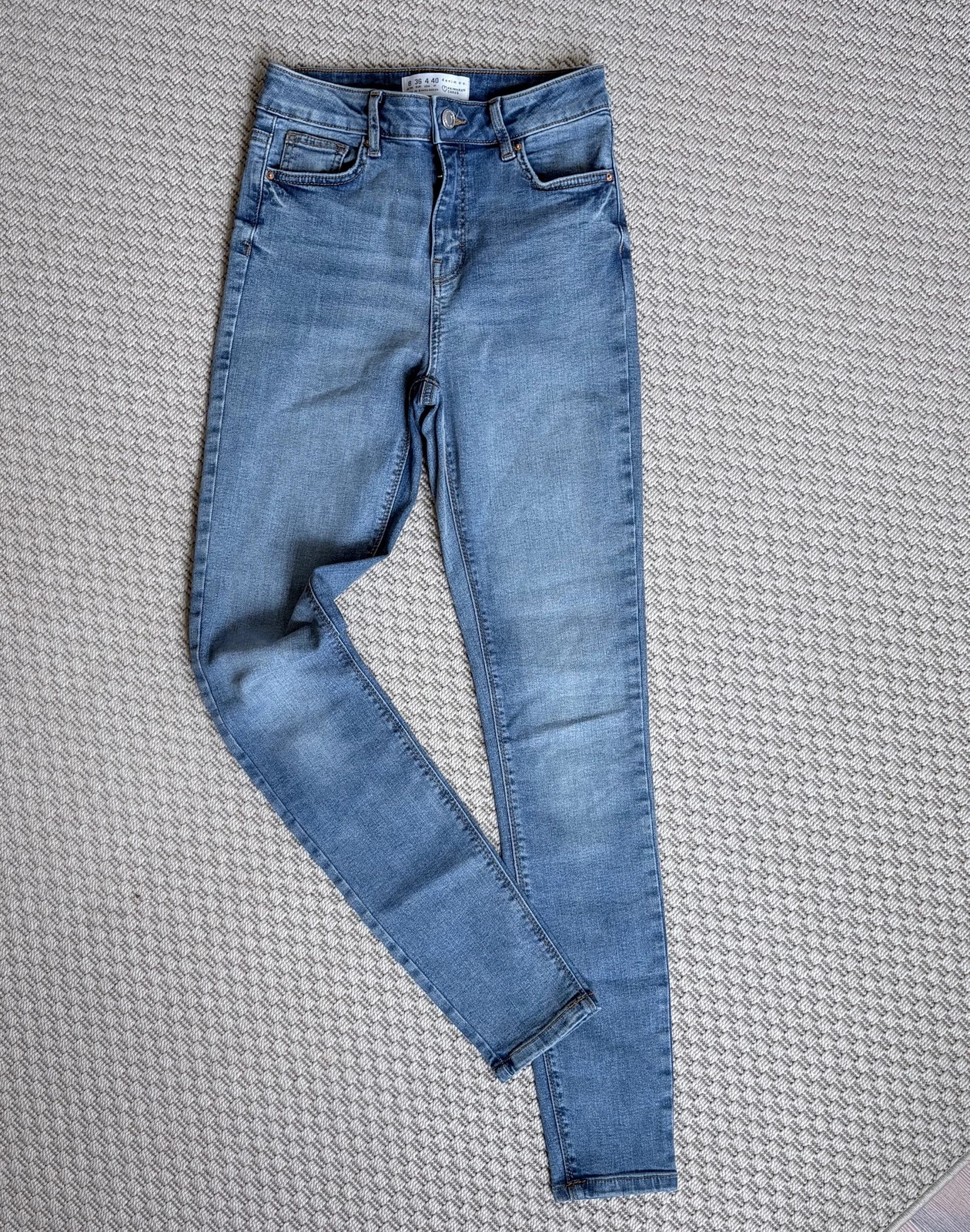 Skinny farmernadrág • 36 • high waist basic capsule 1