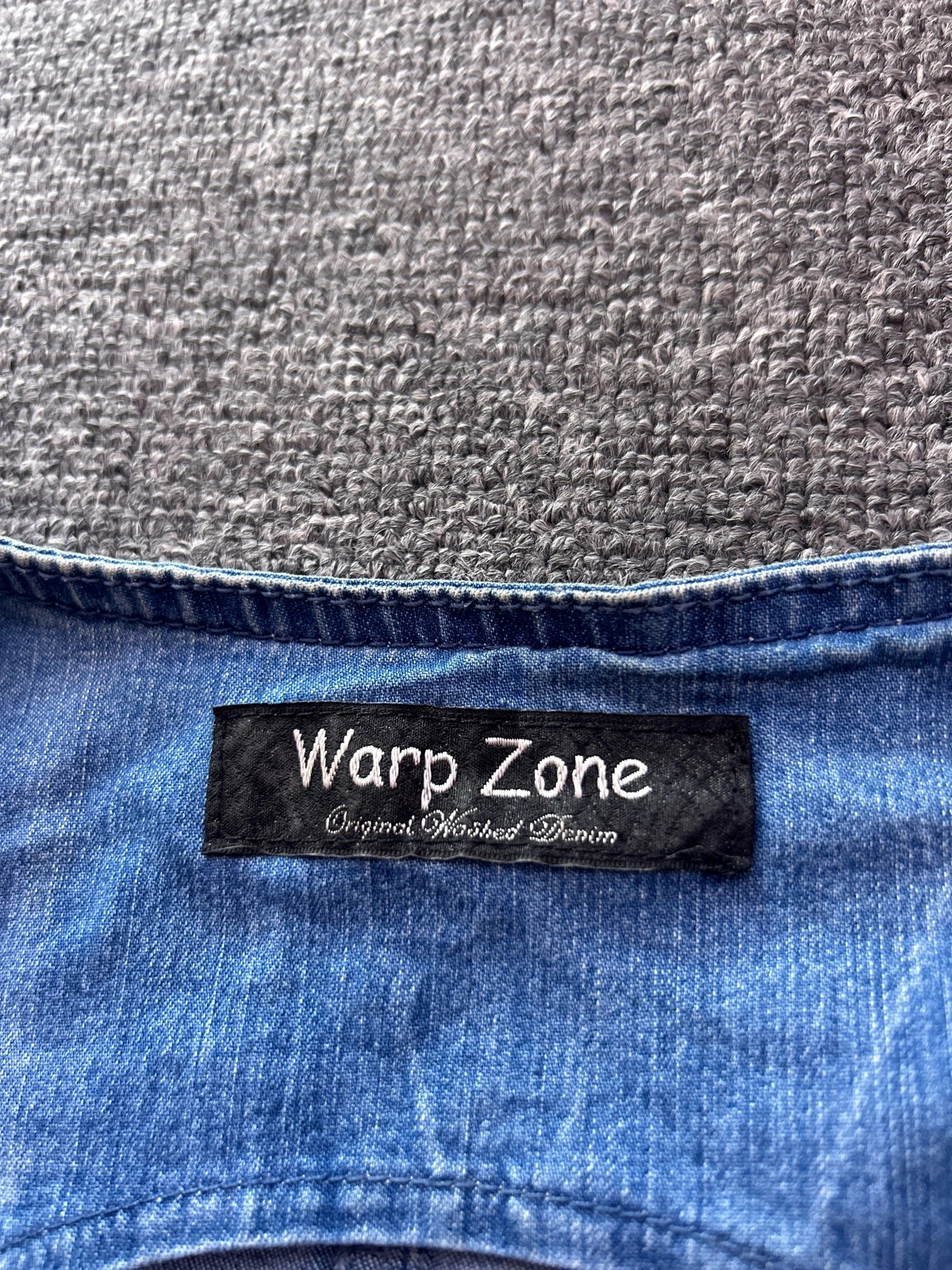 L méretű női warp zone mellény 2