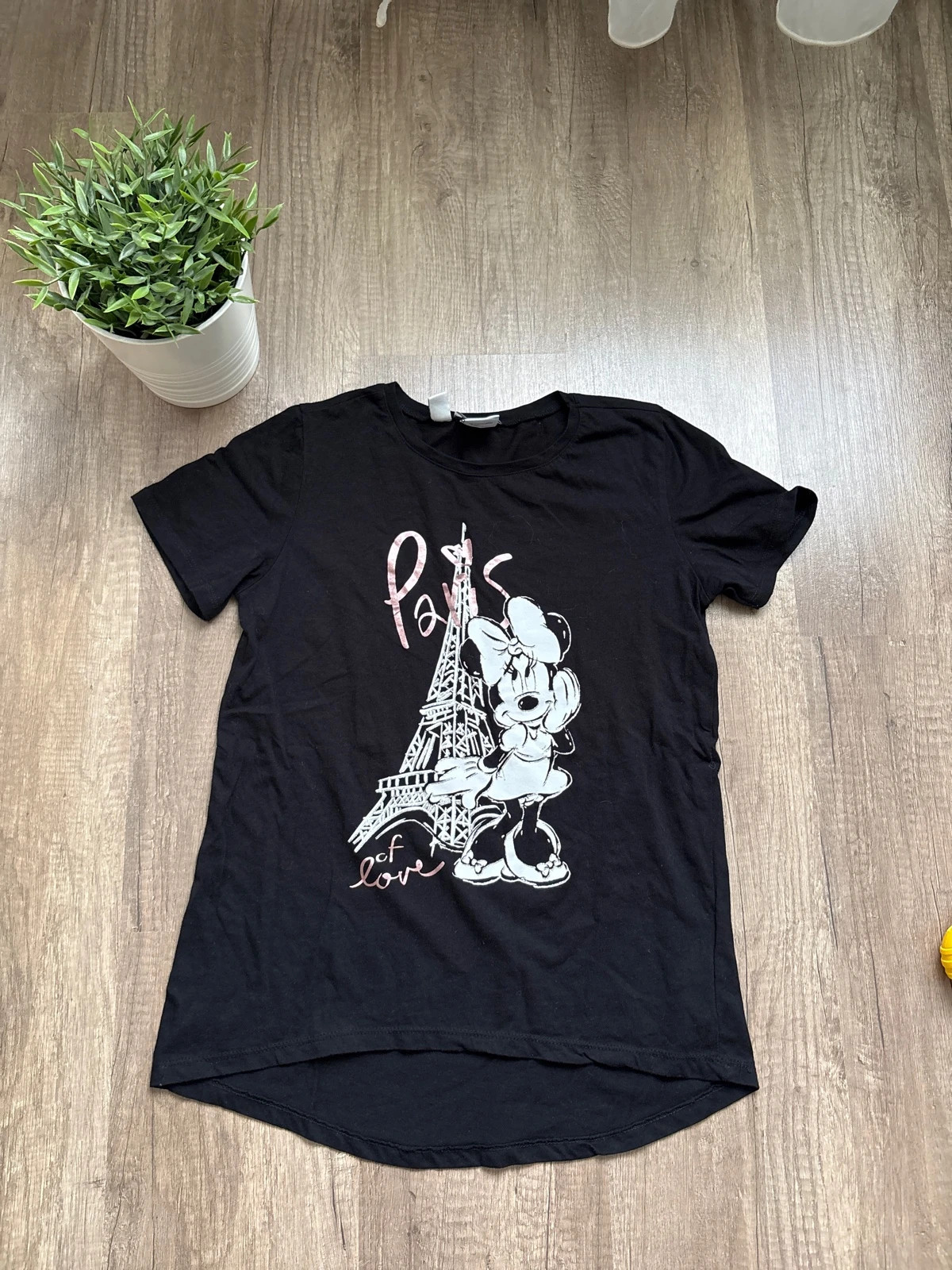 Fekete Minnie Mouse-s, Eiffel tornyos női póló 1