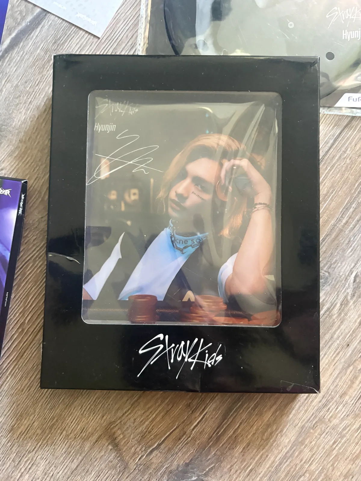 Lote merch Hyunjin Stray Kids 3
